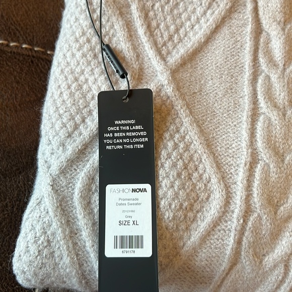 It’s almost sweater weather!! Check out this gray cable cropped sweater!! - Picture 5 of 5